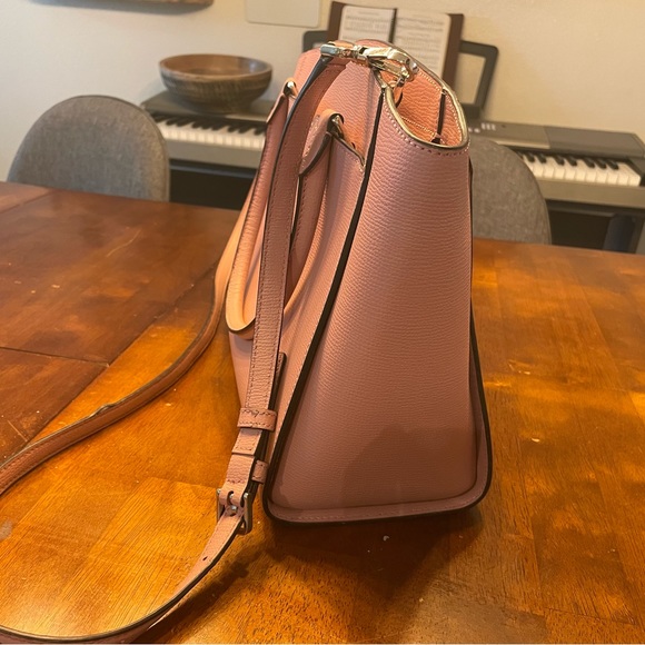 Adorable Kate Spade Light Pink Crossbody! - Picture 9 of 9